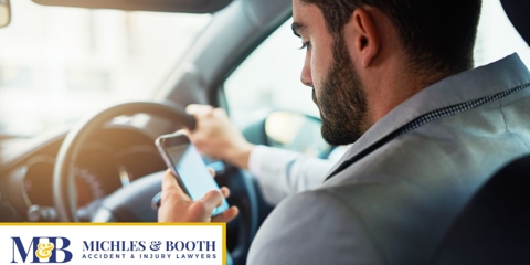 injured construction worker signing documents