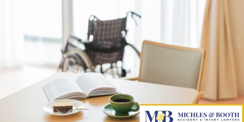 5 Red Flags in a Nursing Home Photo